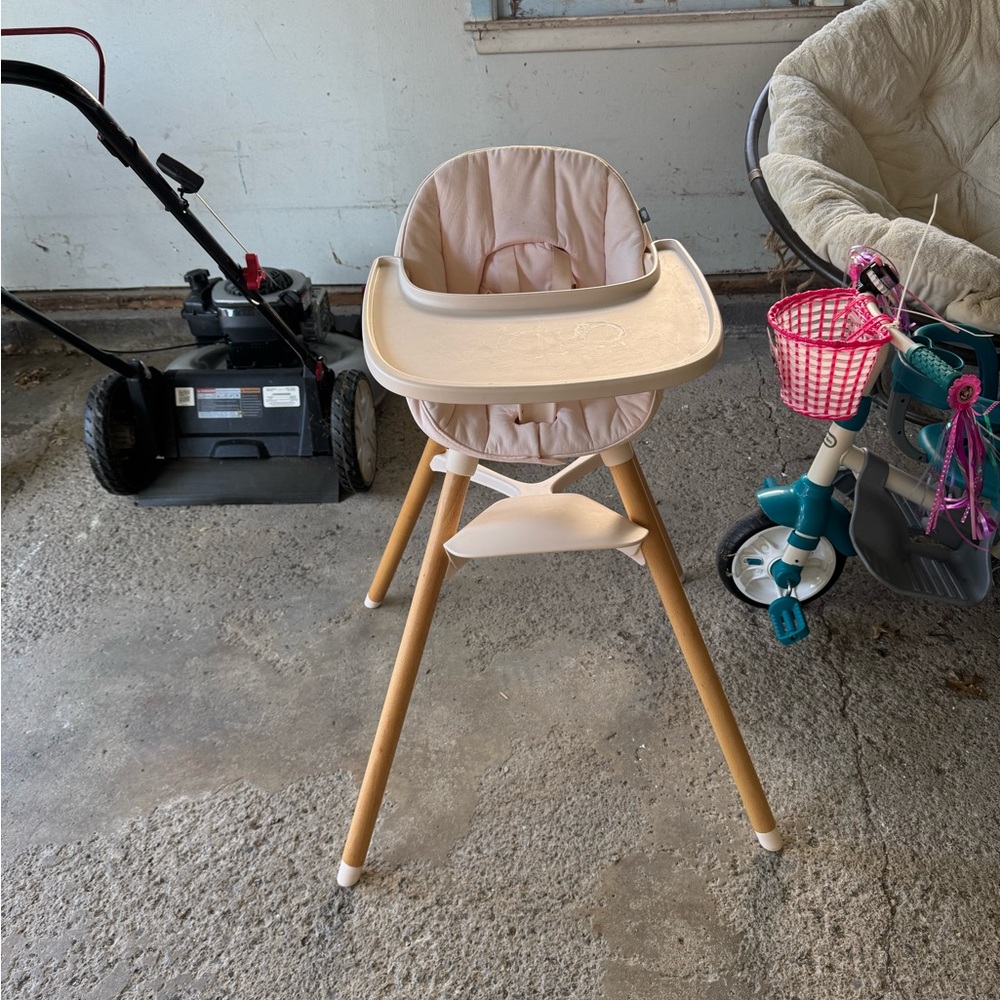 Lalo high chair + infant kit